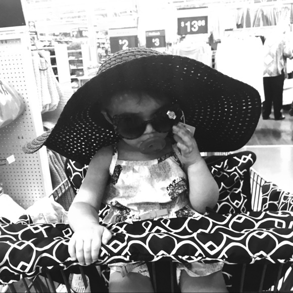 Meet your Posher, Courtney - Picture 1 of 1